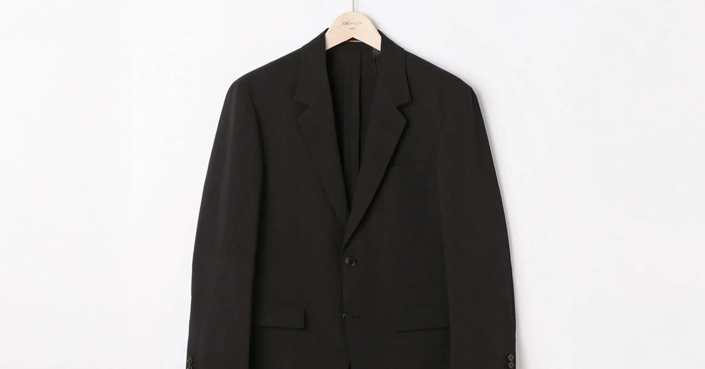 Mastering the Black Jacket: Business to Casual Styling