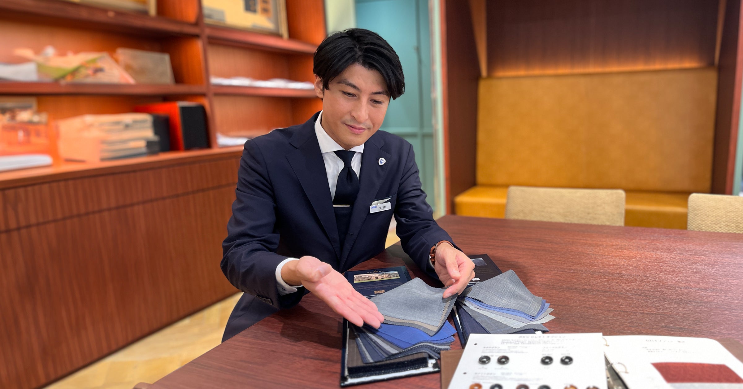 Create a perfectly customized suit at the AOKI Ginza main store