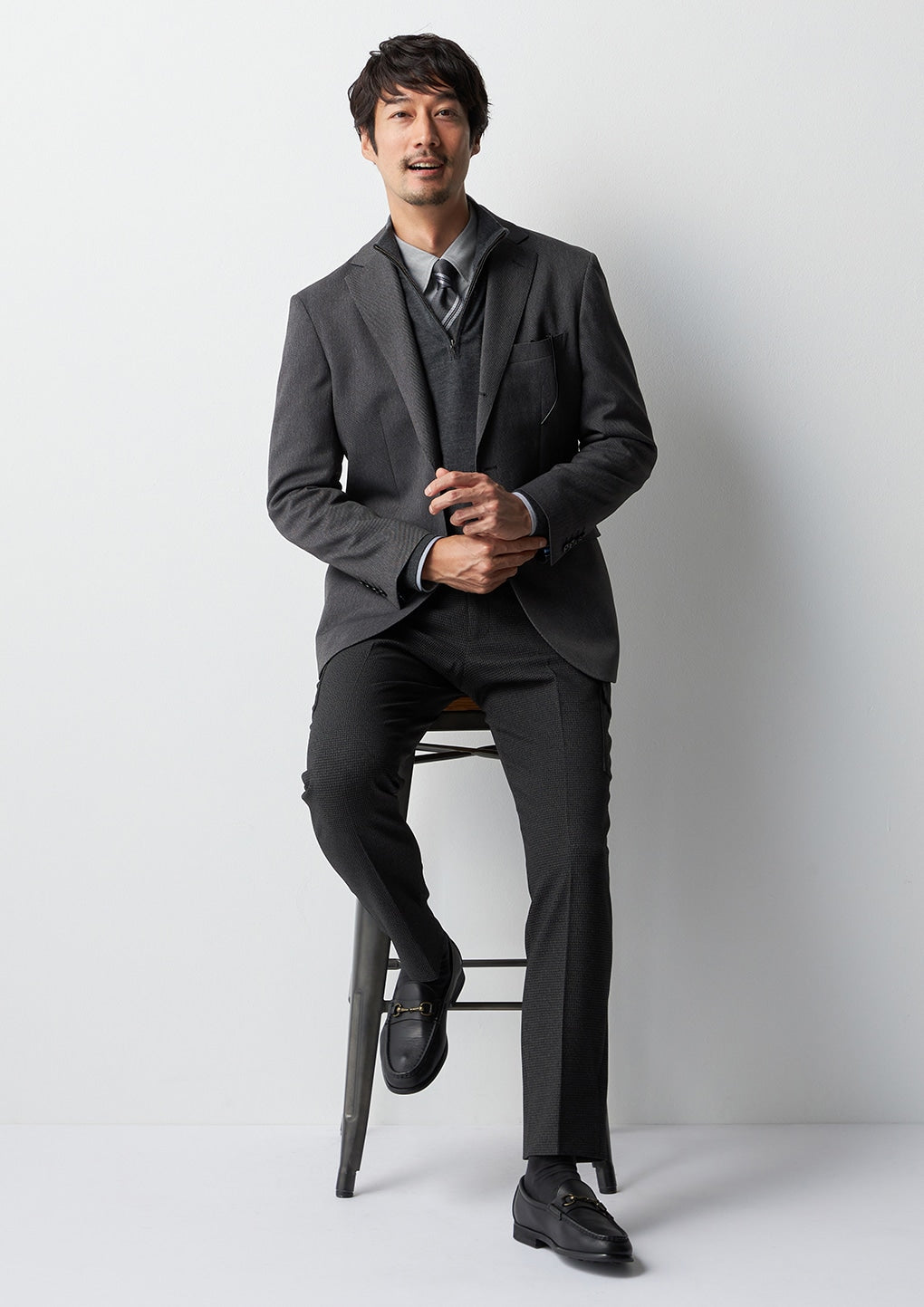 半拉链圆领毛衣_40