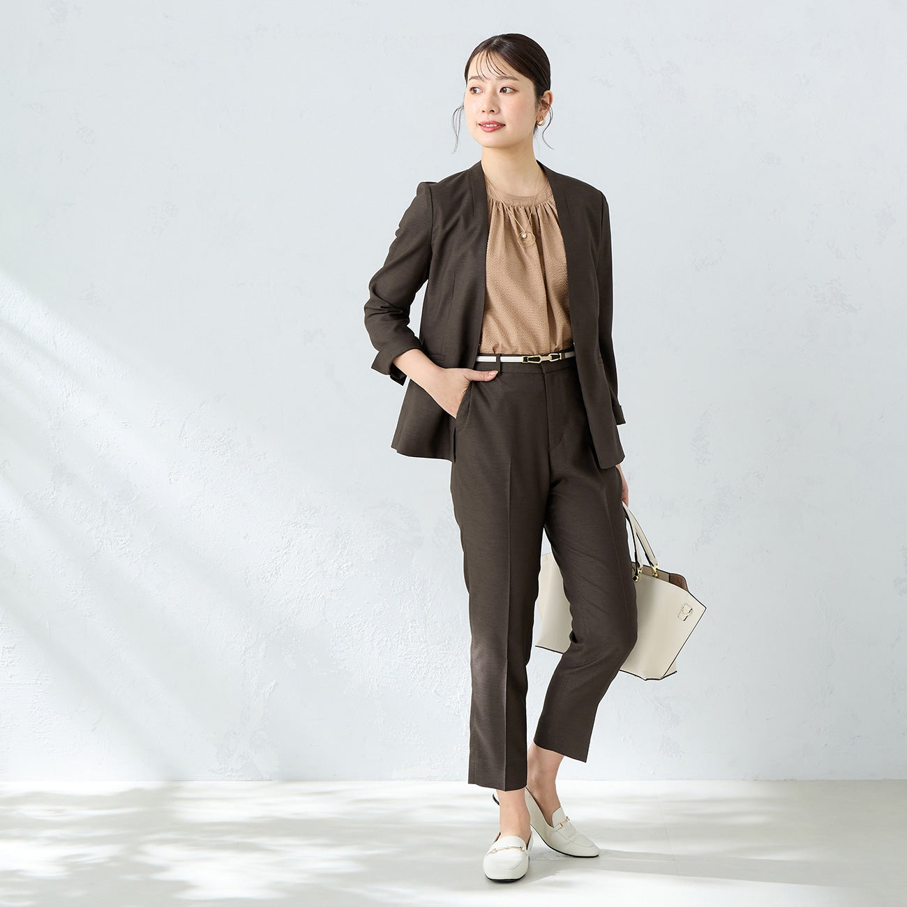 Linen-like Collarless Jacket - Brown_03