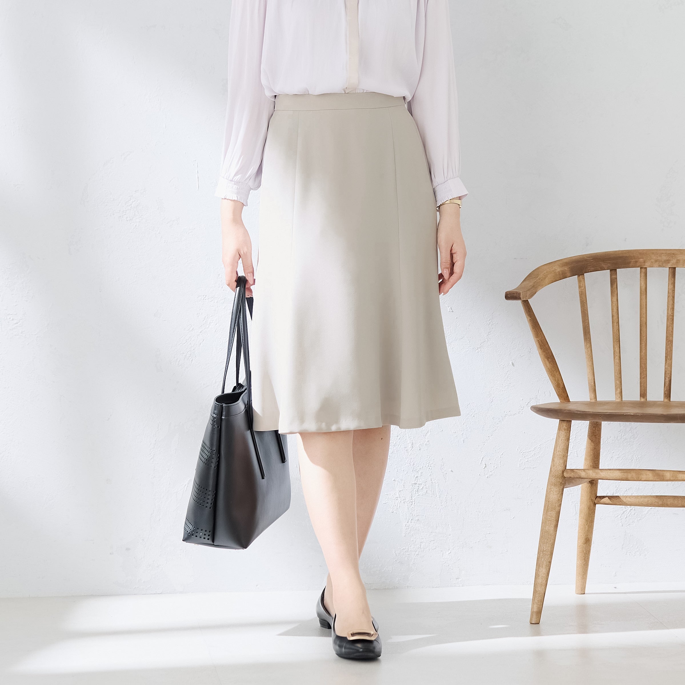 Powdery Stretch Flare Skirt - Beige_04