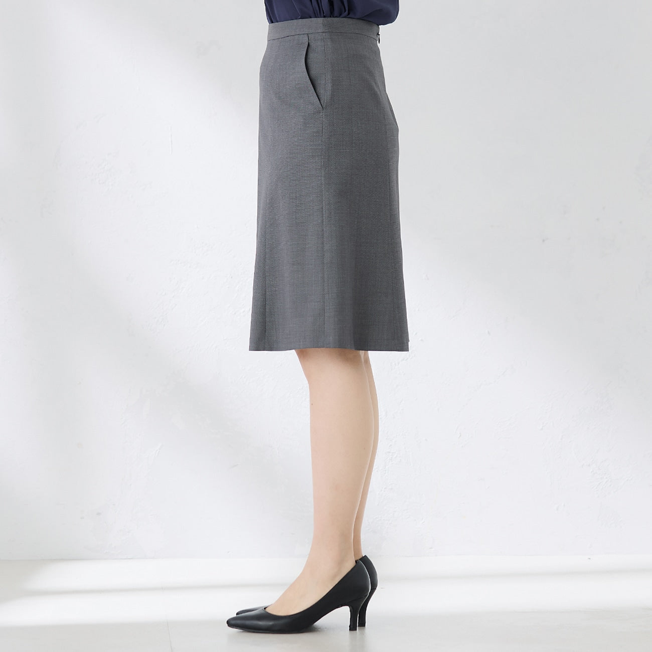 Pin Dot Semi-flare Skirt - Gray_04