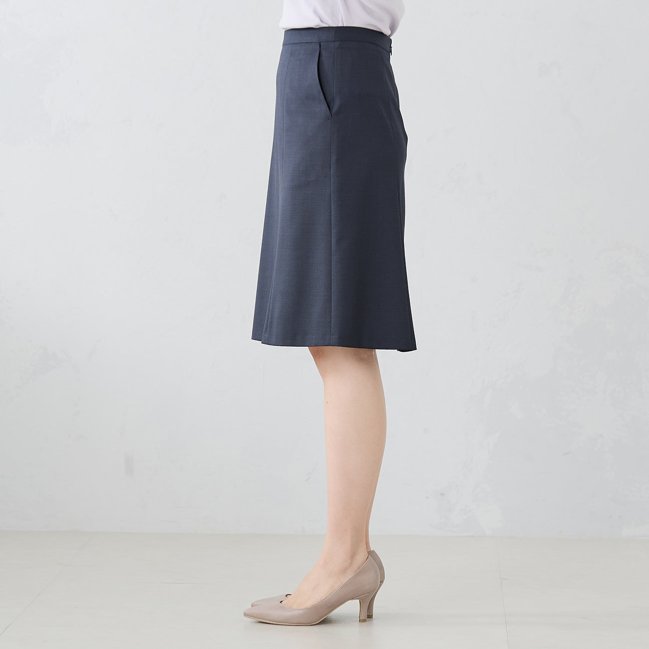 Washable Semi-flare Pin Dot Skirt - Navy_04