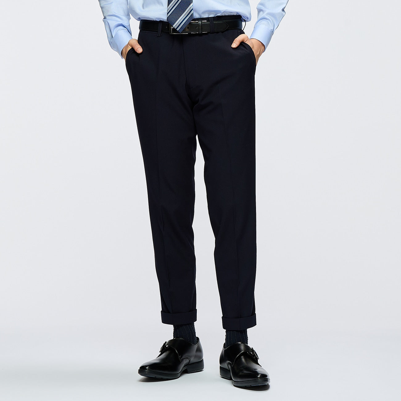 可调节下摆弹力锥形连衣裤_04