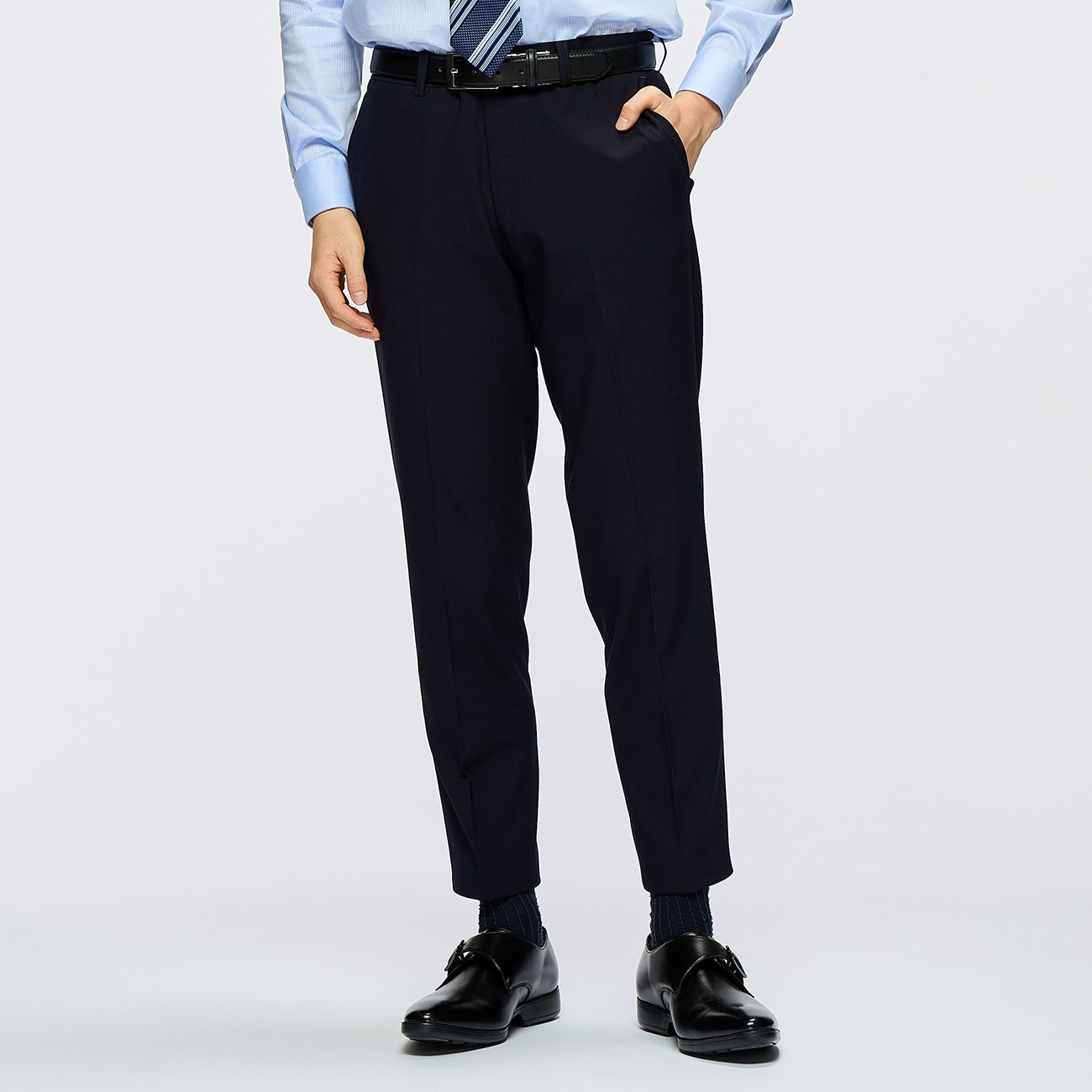 可调节下摆弹力锥形连衣裤_05