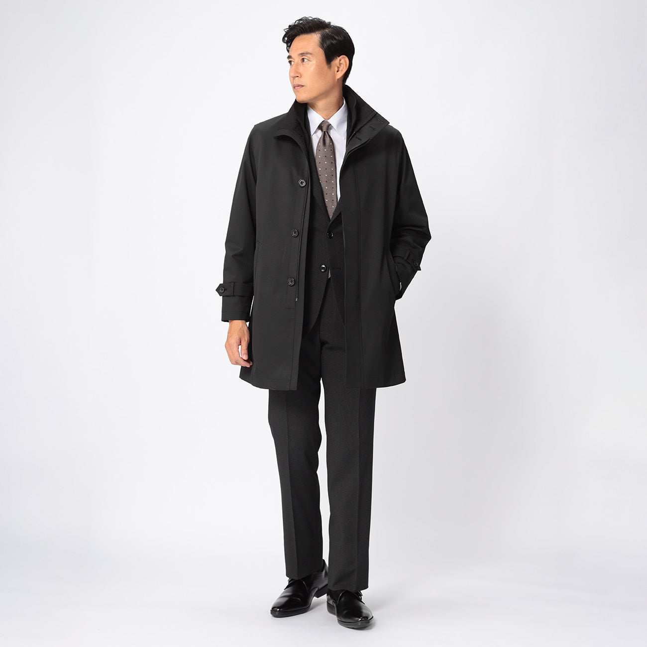 Water Repellent Stretch Lightweight Black Coat_02