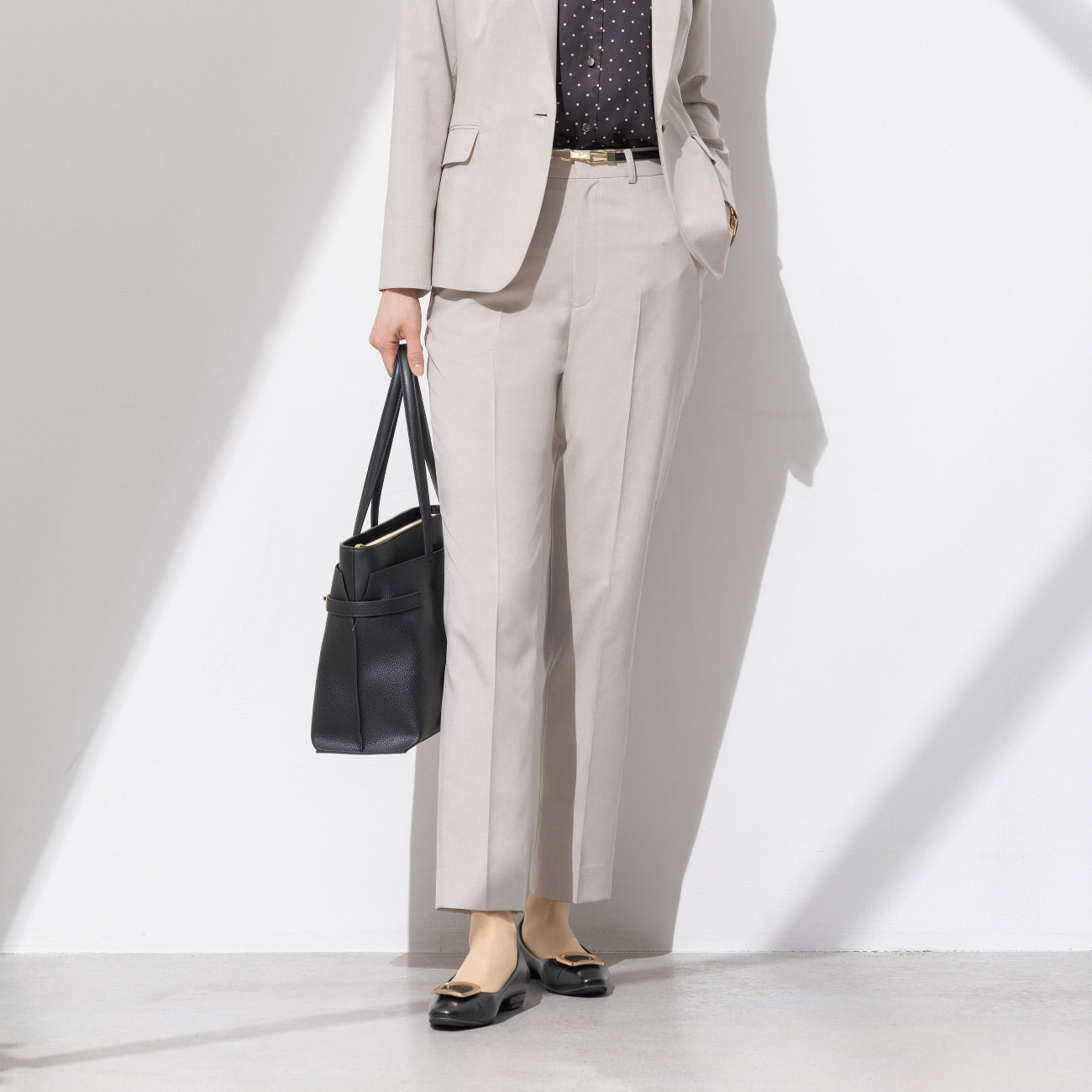 RIRANCHA Stretch Cropped Pants - Beige_01