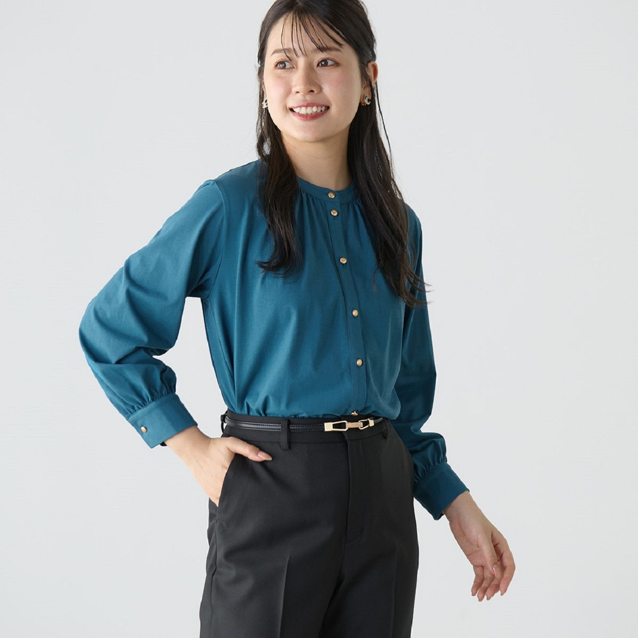 Smart Silhouette Black Pants_02