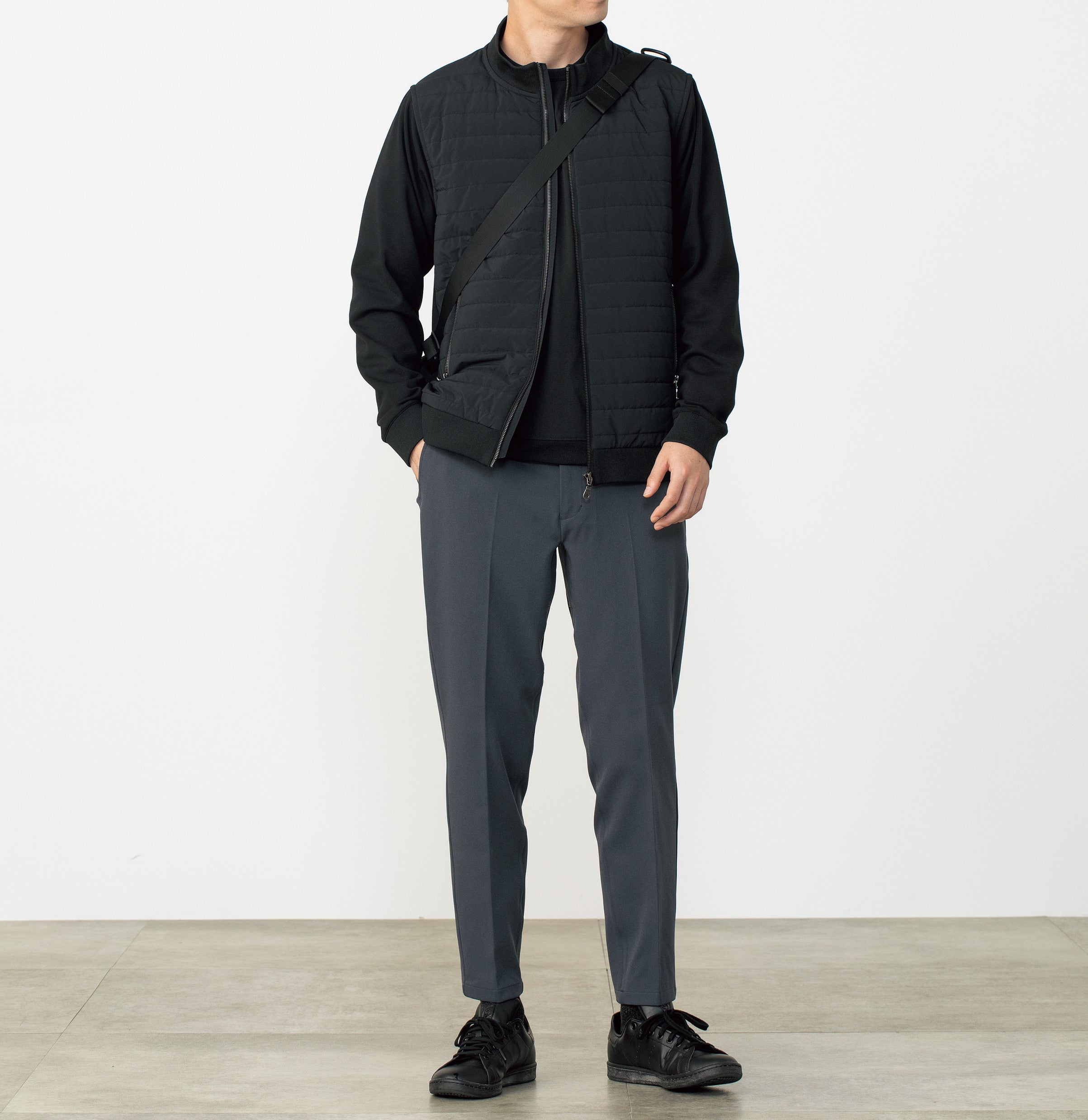 BIZ MOVE Combined Fabric Blouson_05