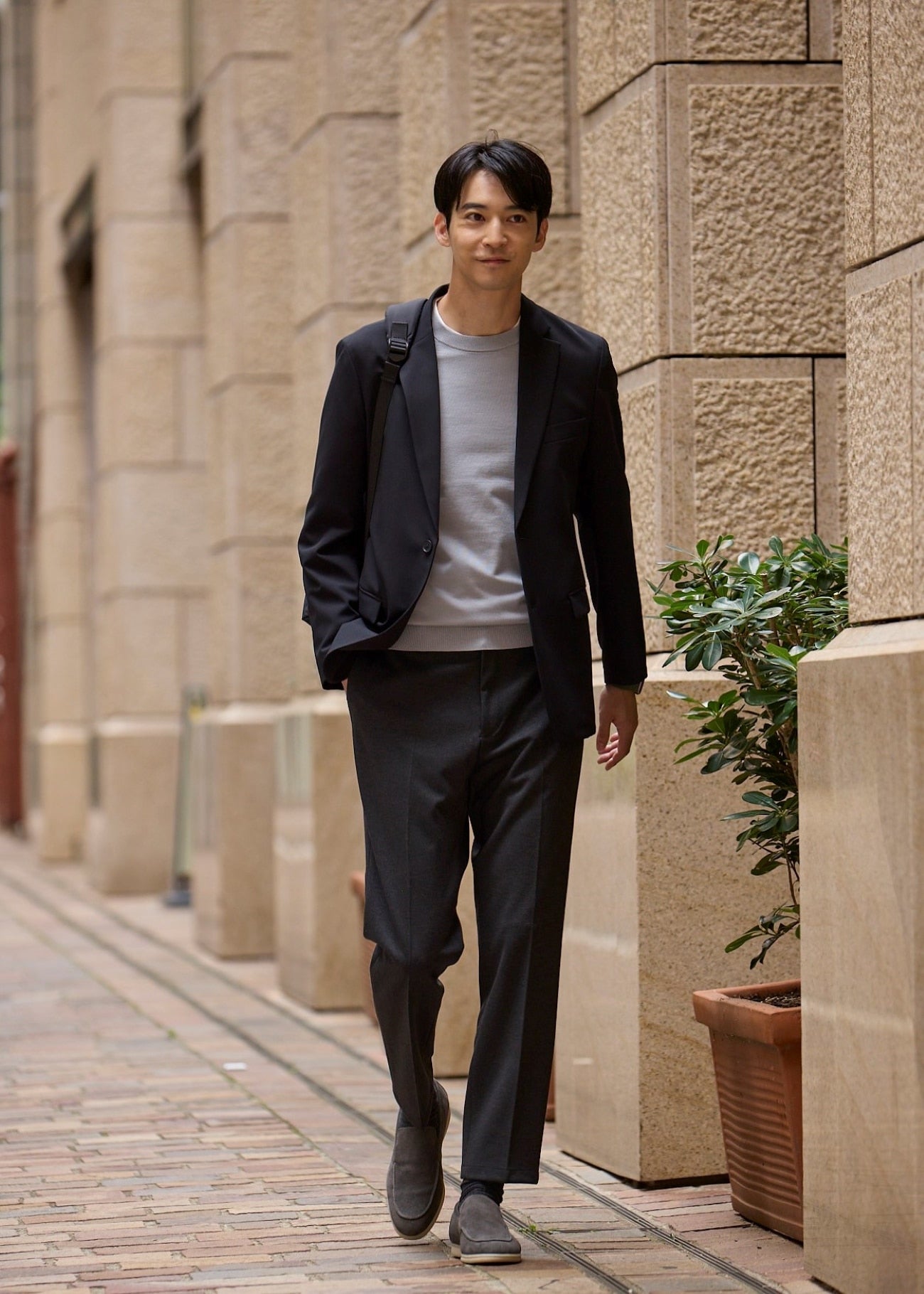 BIZ MOVE Functional Jacket - Black_02