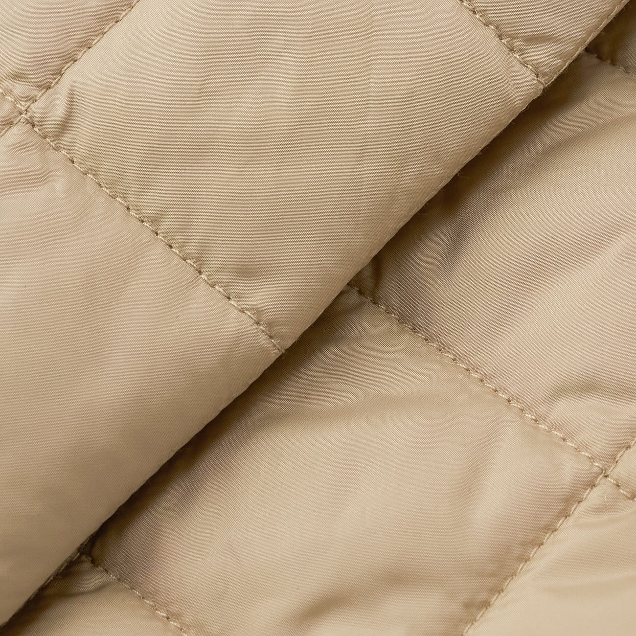 轻量款式保暖中长款绗缝大衣_10