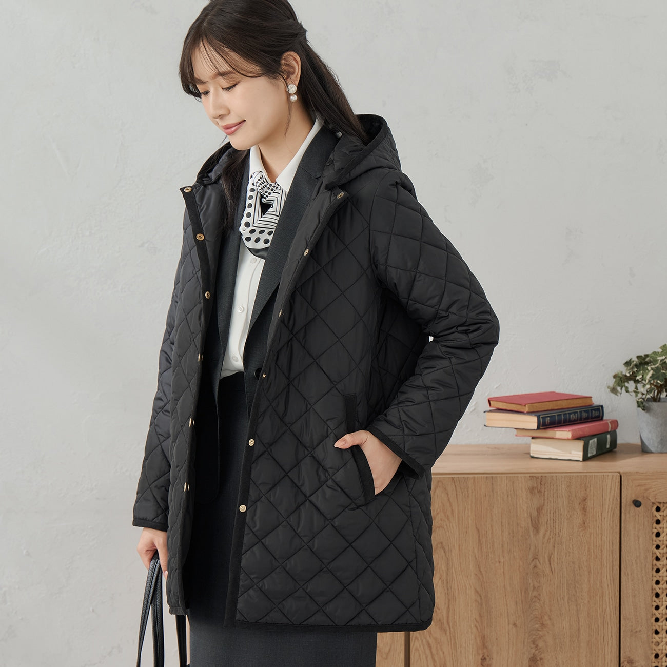 轻量款式保暖中长款绗缝大衣_12