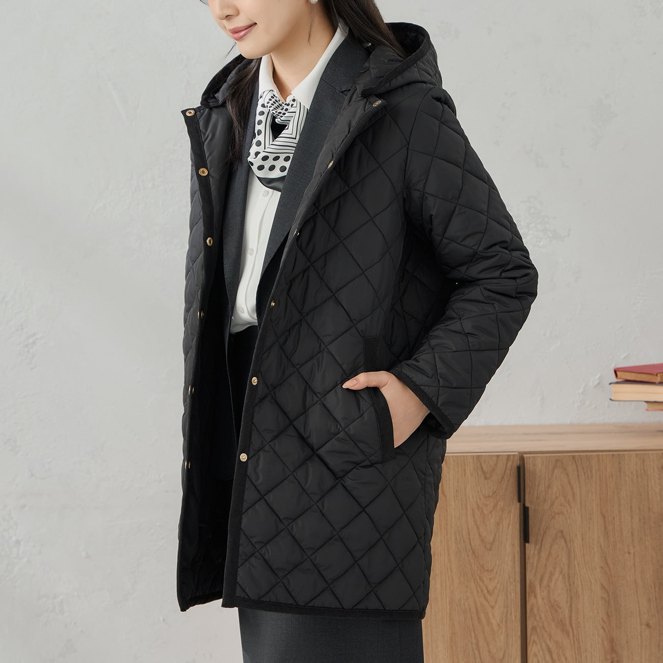 轻量款式保暖中长款绗缝大衣_16