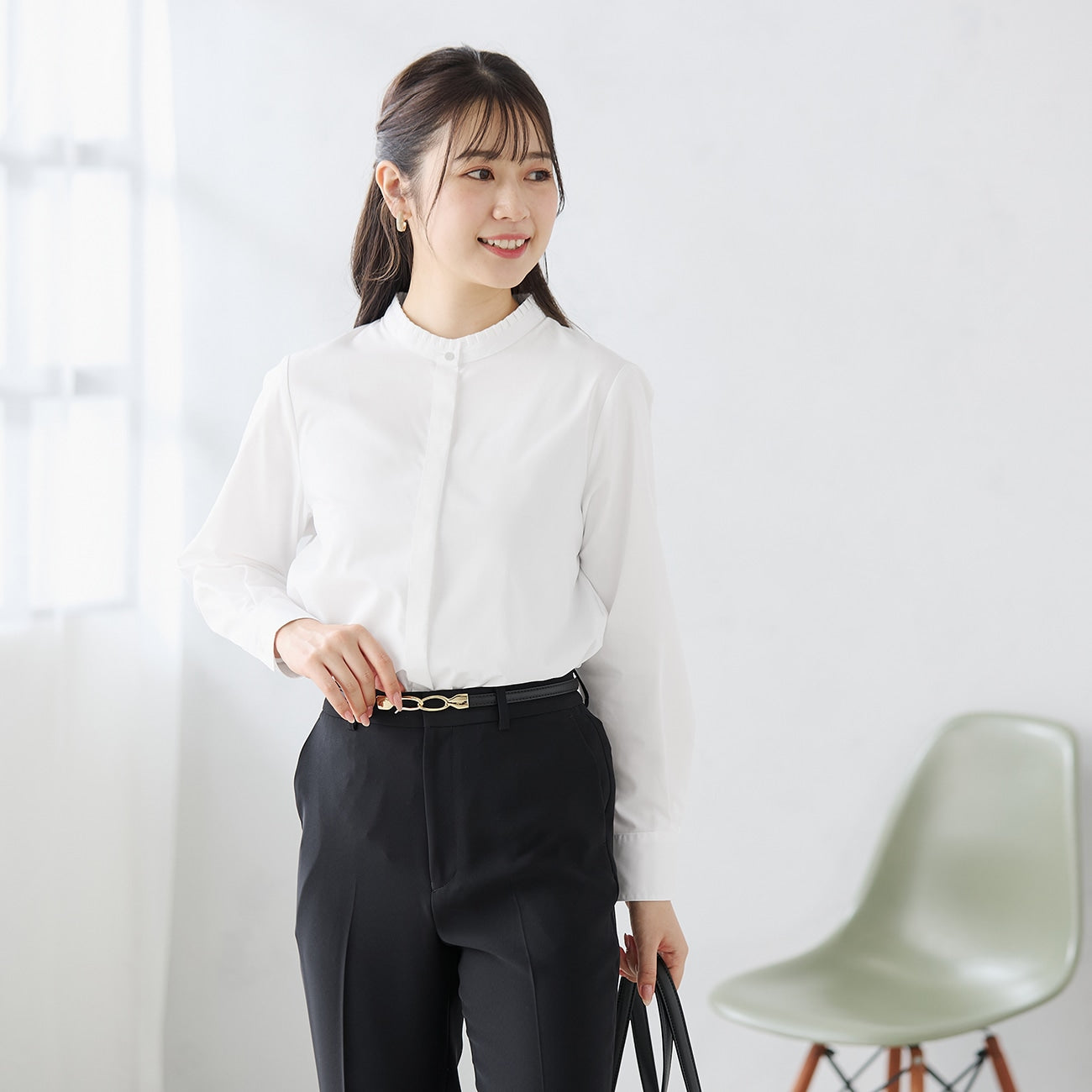 Form-stable Ruffle Shirt - White_01