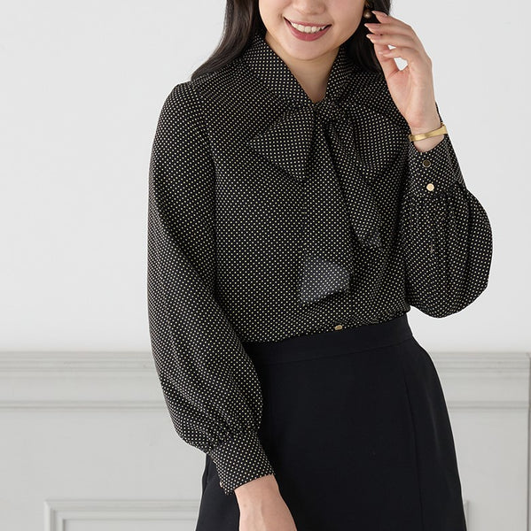 ぴ*ん様 新品未使用Acka loose ribbon blouse ルーズリボ ぴ*ん様 新品未使用Acka loose ribbon blouse ルーズリボ Acka loose