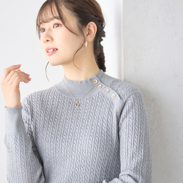 High-neck Cable Knit Sweater_15