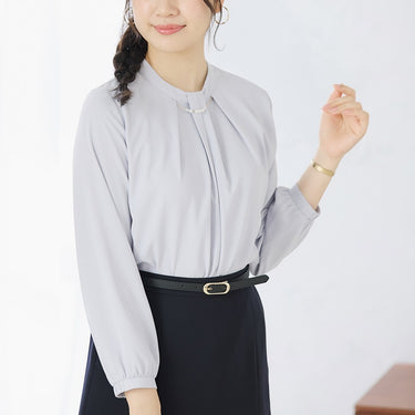 Tucked blouse with Accessories_11