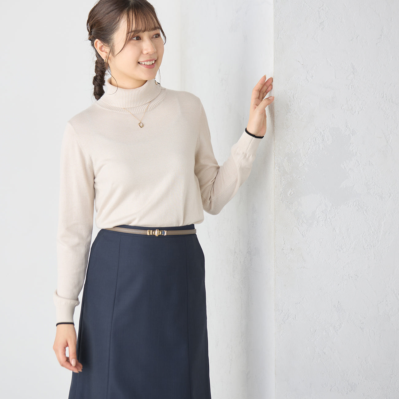 Contrast Color Turtleneck Knit_04