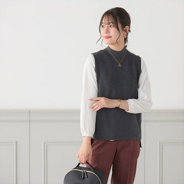 Knit Vest with Metal Buttons_10