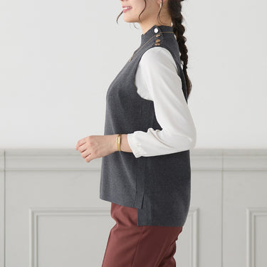 Knit Vest with Metal Buttons_11