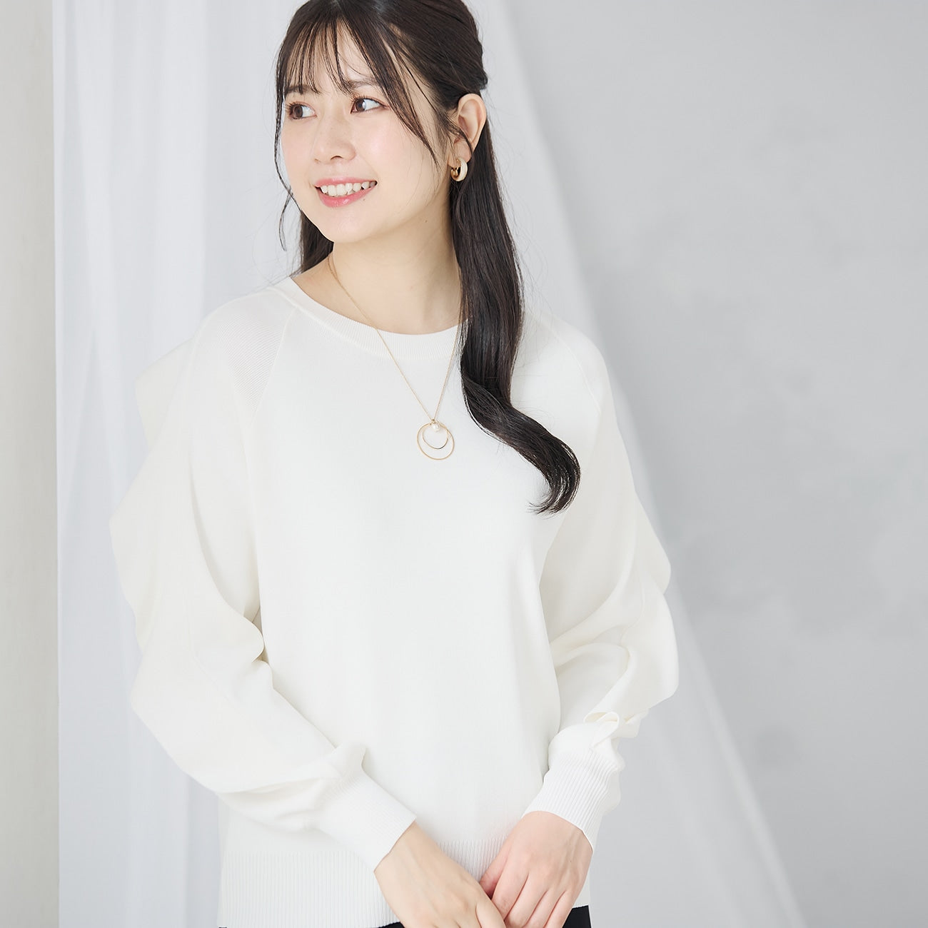 Ruffle-Sleeve Oversized Knit Pullover _04