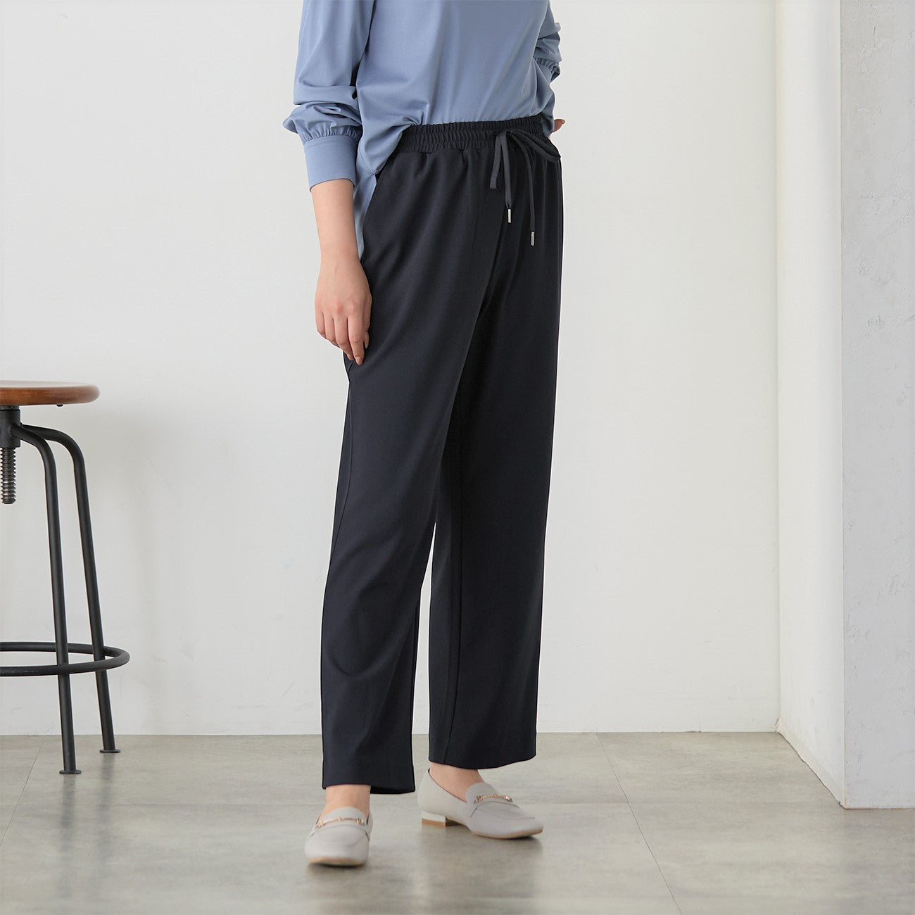 Navy Blue Georgette Jersey Drawstring Pants_02