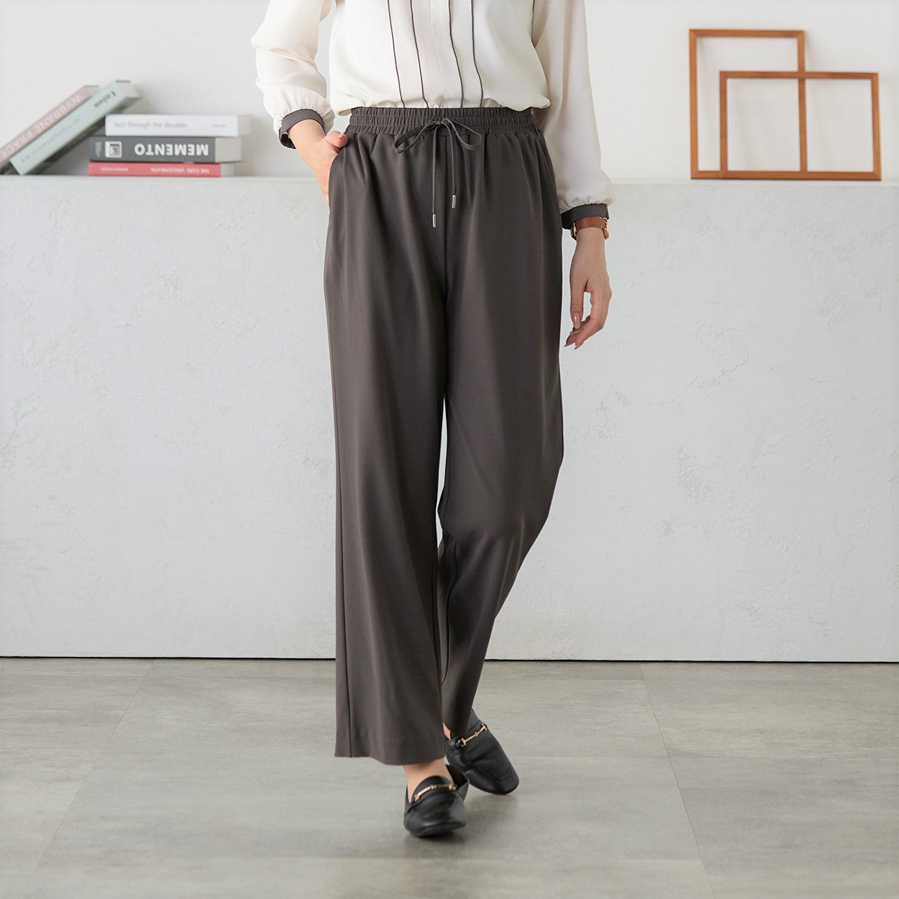 Brown Georgette Jersey Drawstring Pants_02