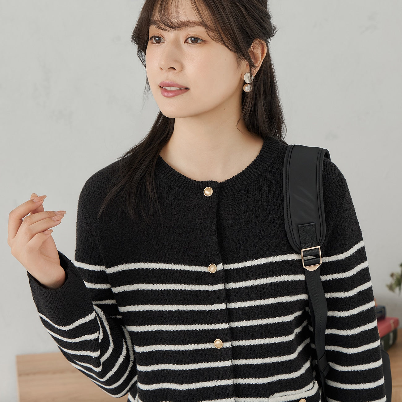 条纹针织外套 - 白色/黑色_04