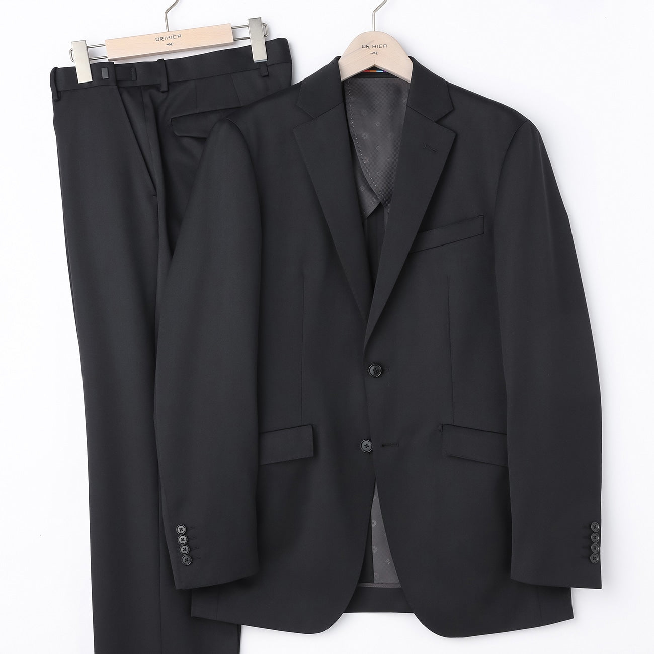 Lustrous Wool Blend Suit with Side Adjuster - Black_19