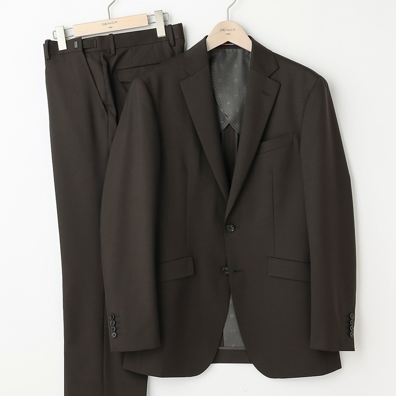 Lustrous Wool Blend Suit with Side Adjuster - Brown_19