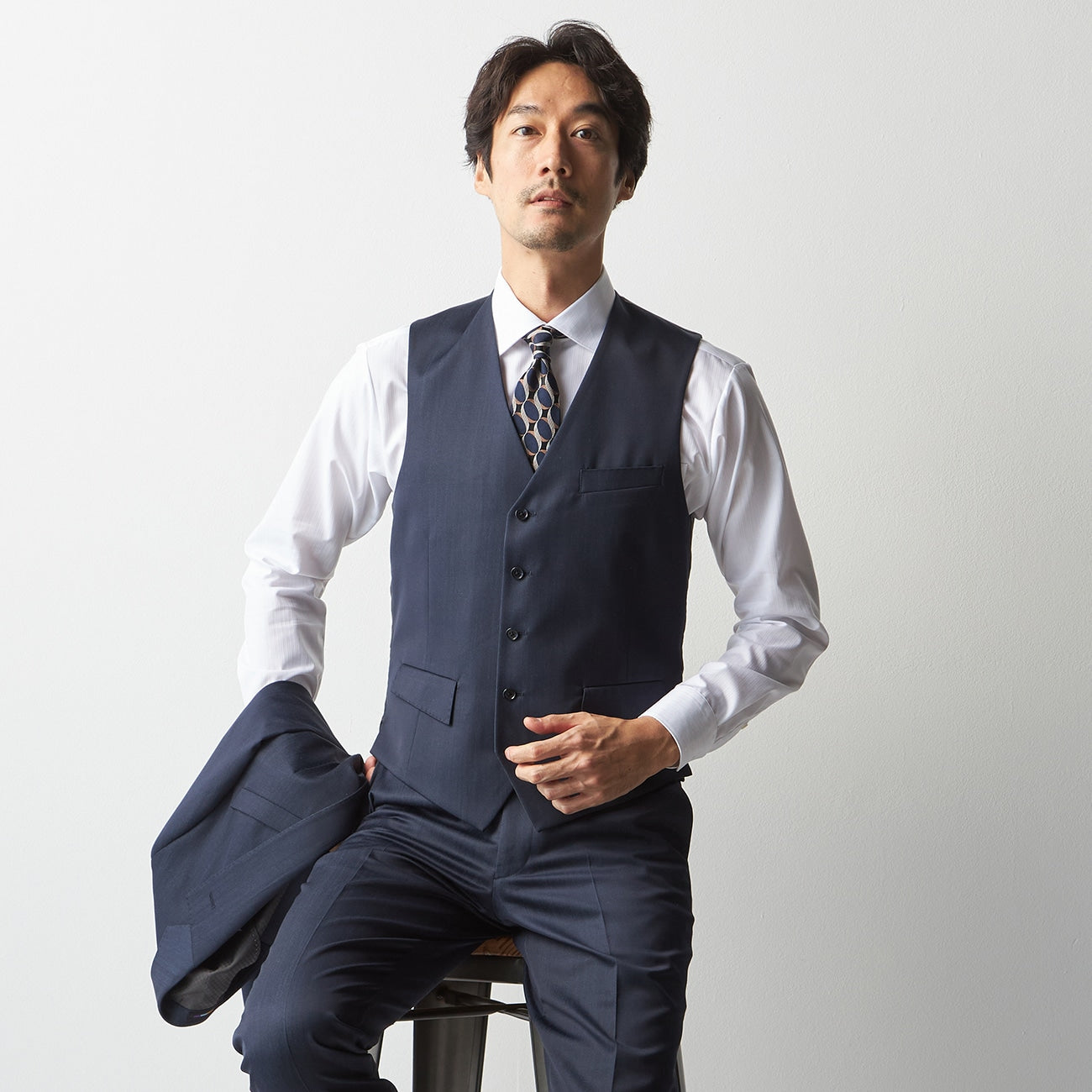 Wool Blend 3-piece Suit with Side Adjusters - Navy_28