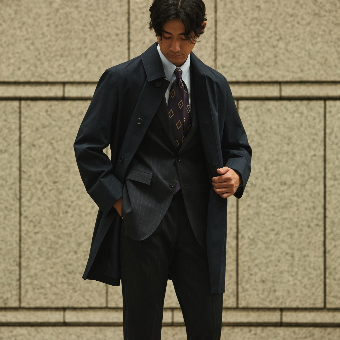 Water-Repellent Denim-Like Balmacaan Coat -  Navy_14