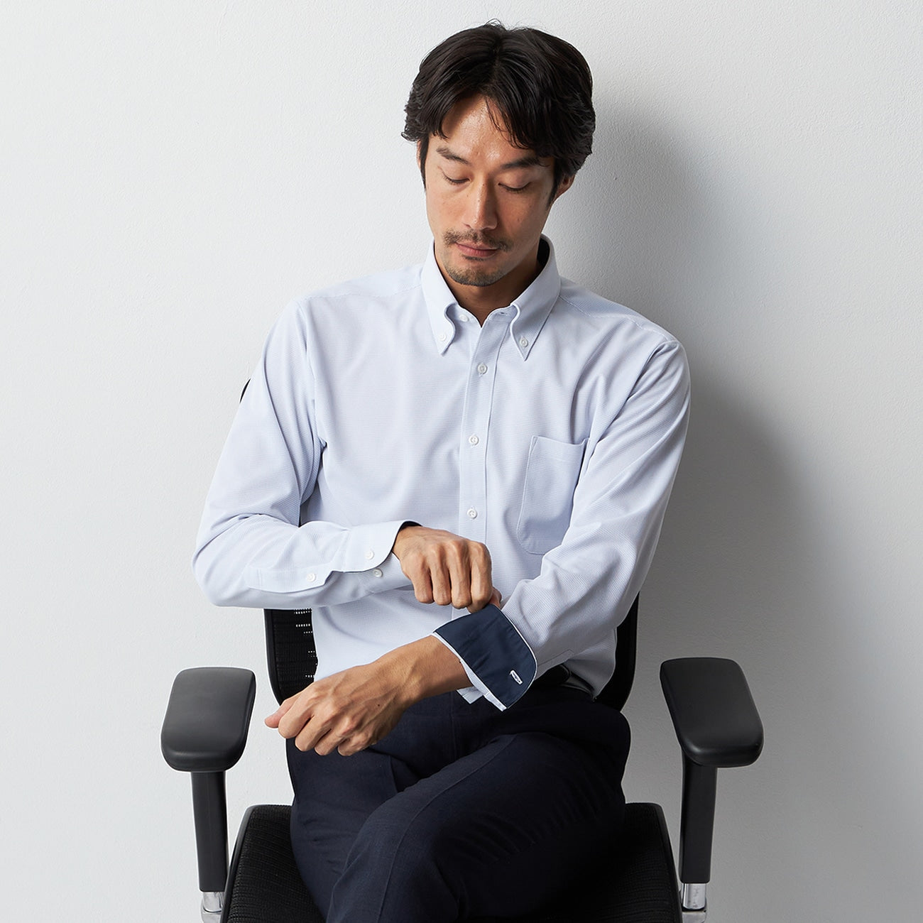 超無熨斗彈性鈕扣瀟灑襯衫 -深藍