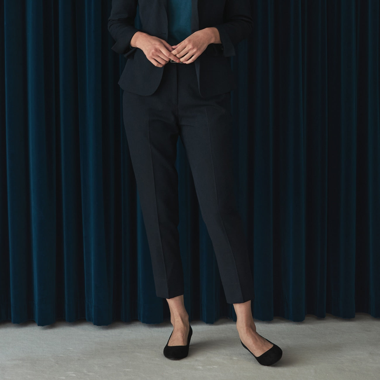 Washable Stretch Pinhead Cropped Pants - Navy_15