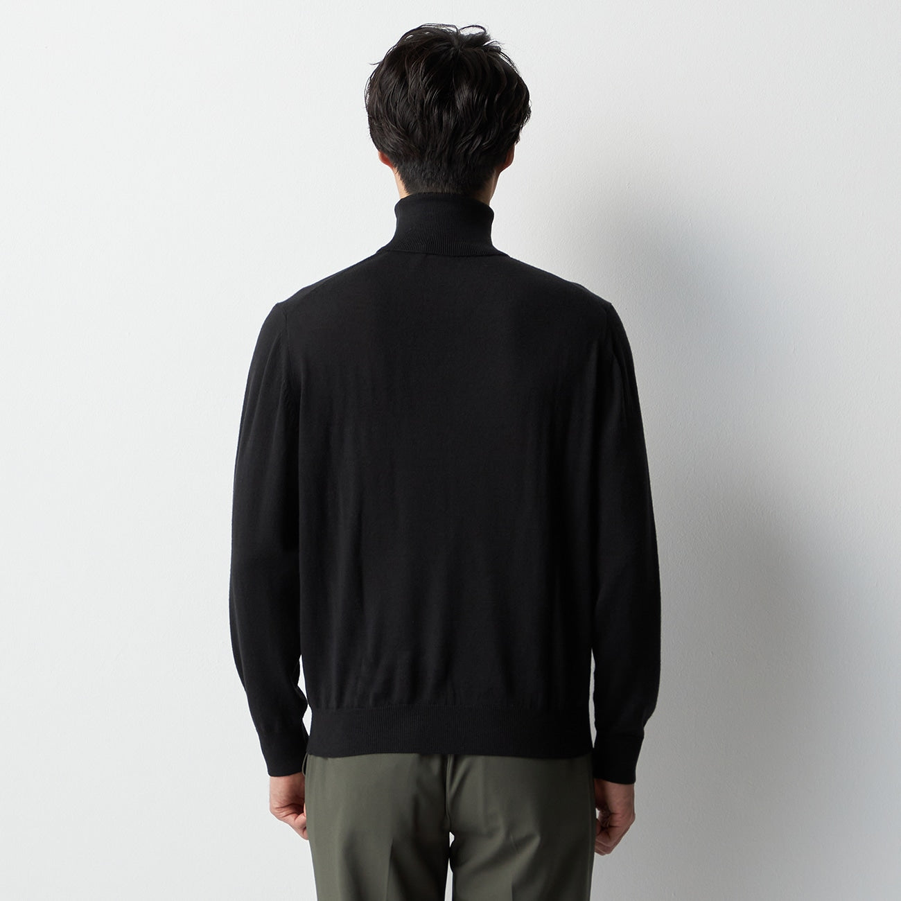 Wool Blend Turtleneck Sweater_21