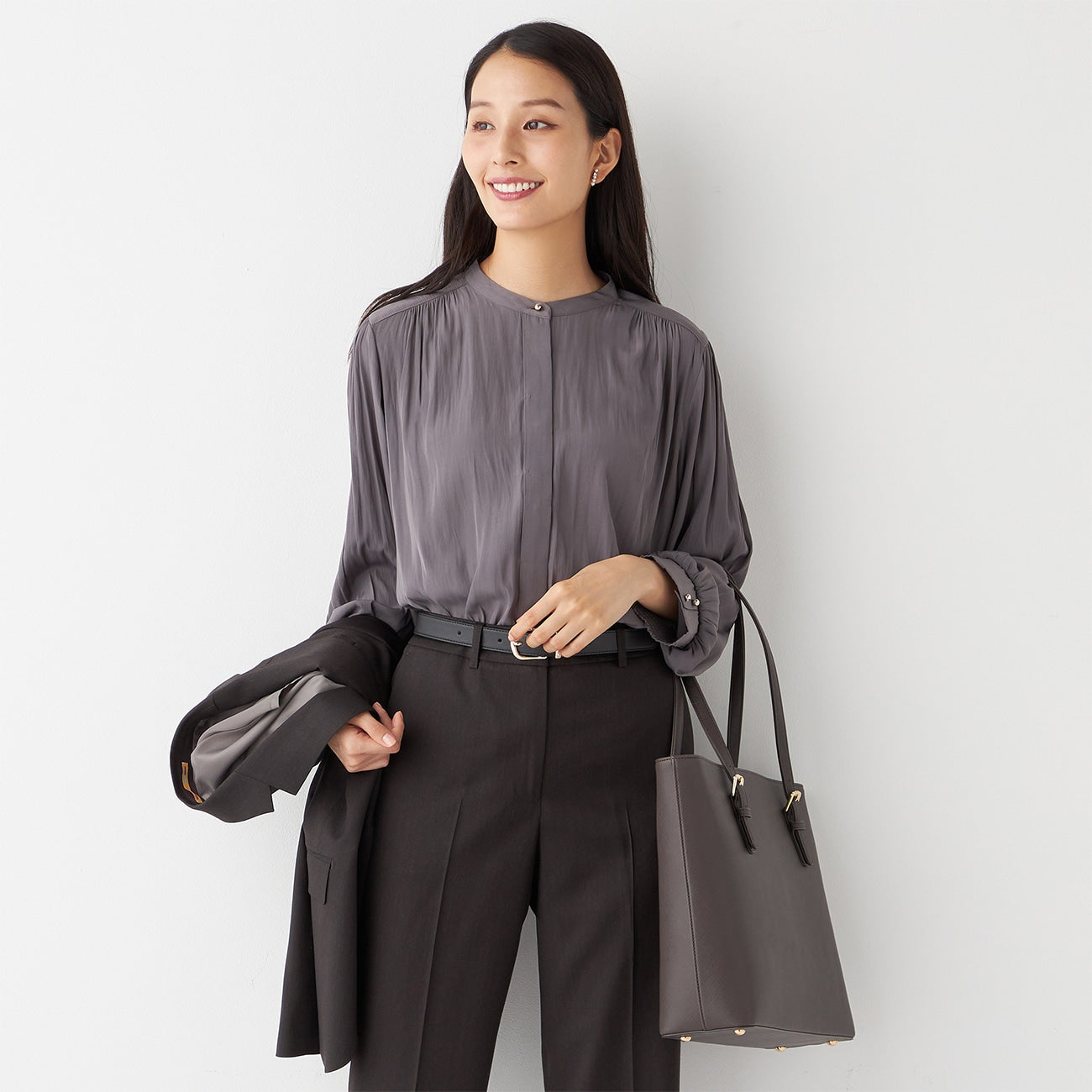 Airy Drape Shirring Blouse_27