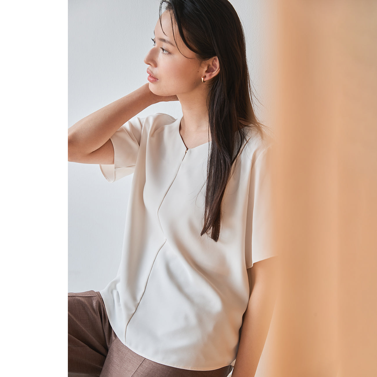 V-neck Blouse_23