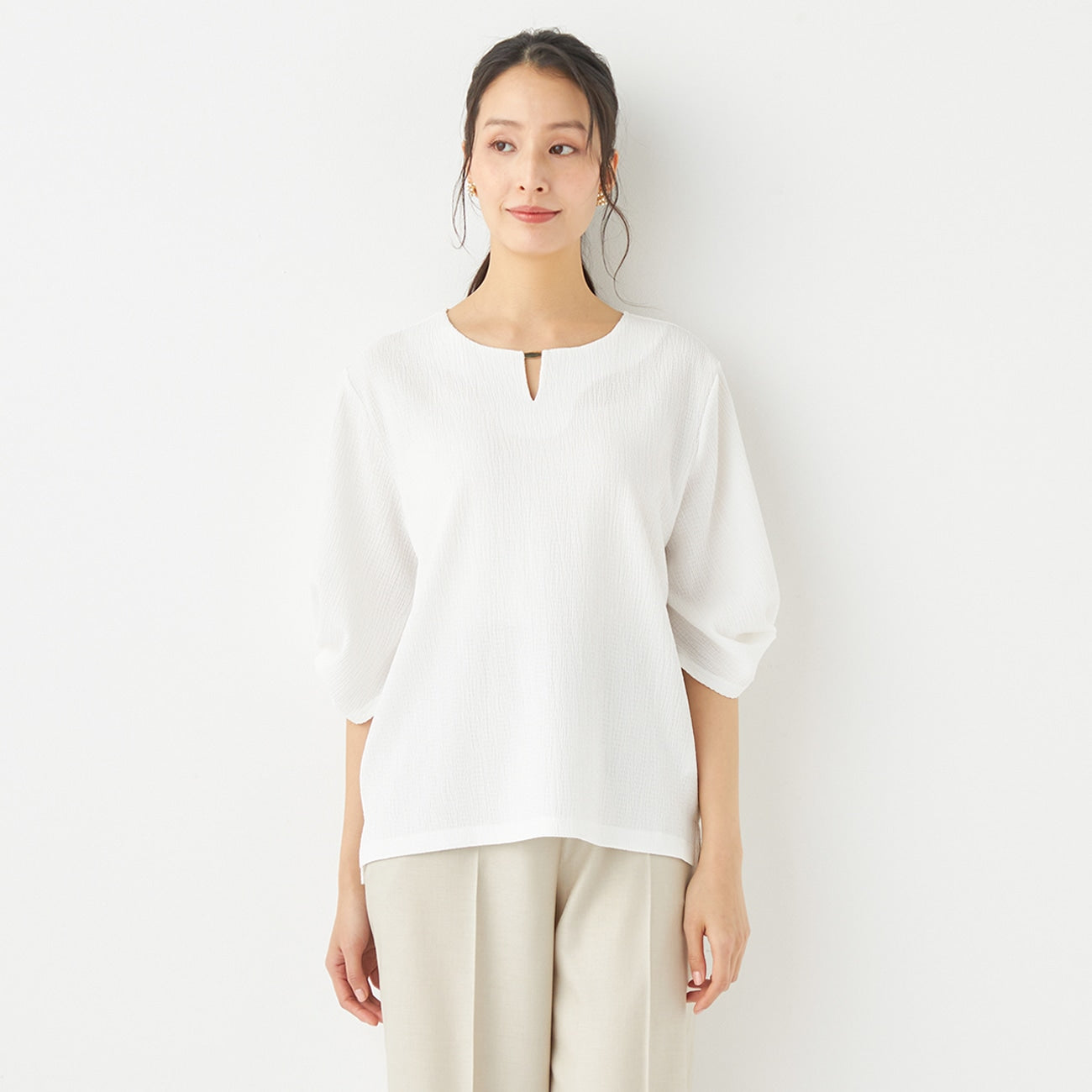 Textured Jacquard Blouse with Metal Accent_27