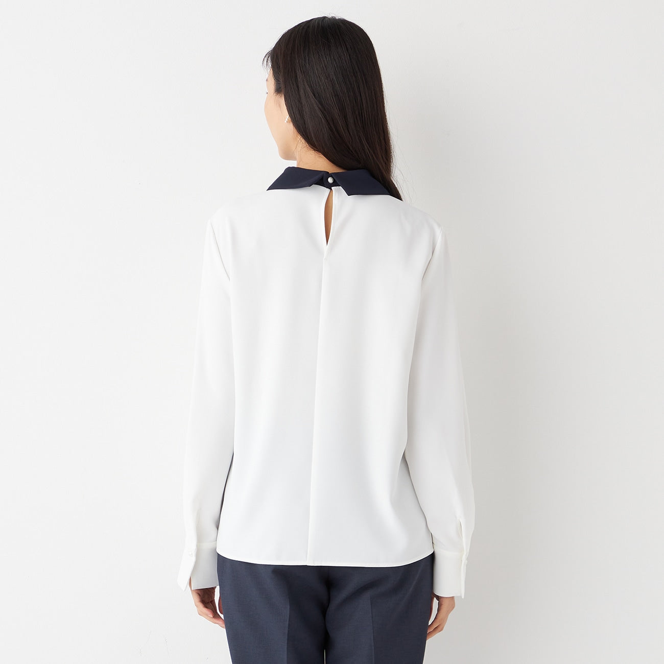 Collared Tucked Blouse_19