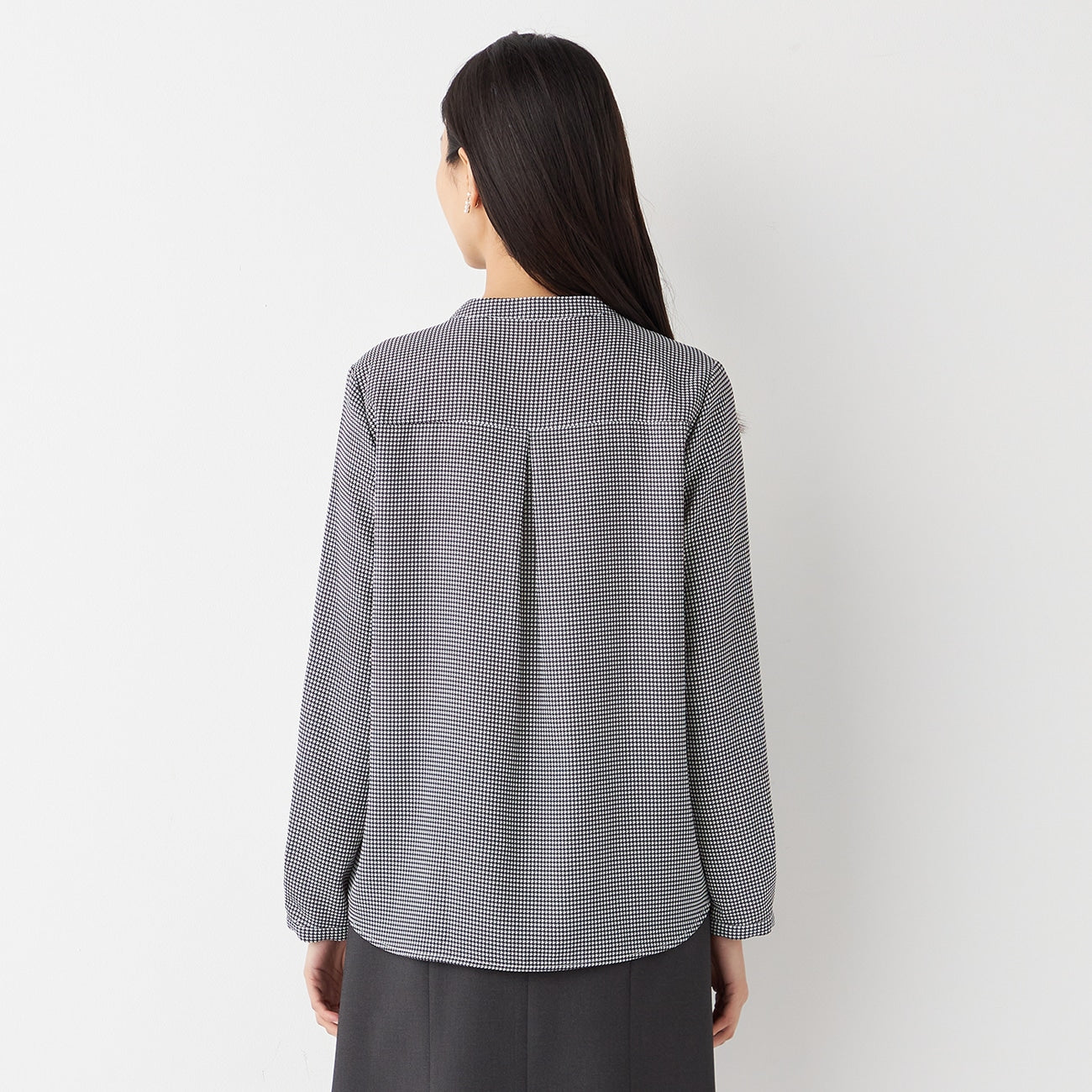 Houndstooth Stand Collar Blouse - White/Black_15