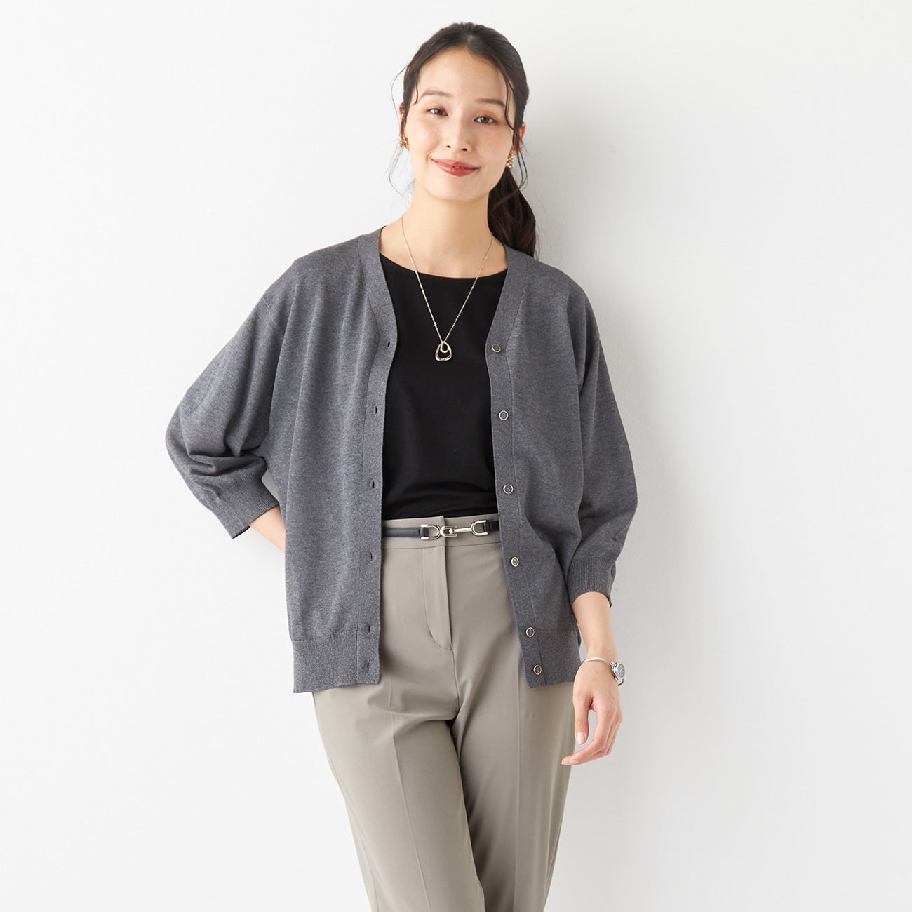 Sheer V-neck Knit Cardigan_23