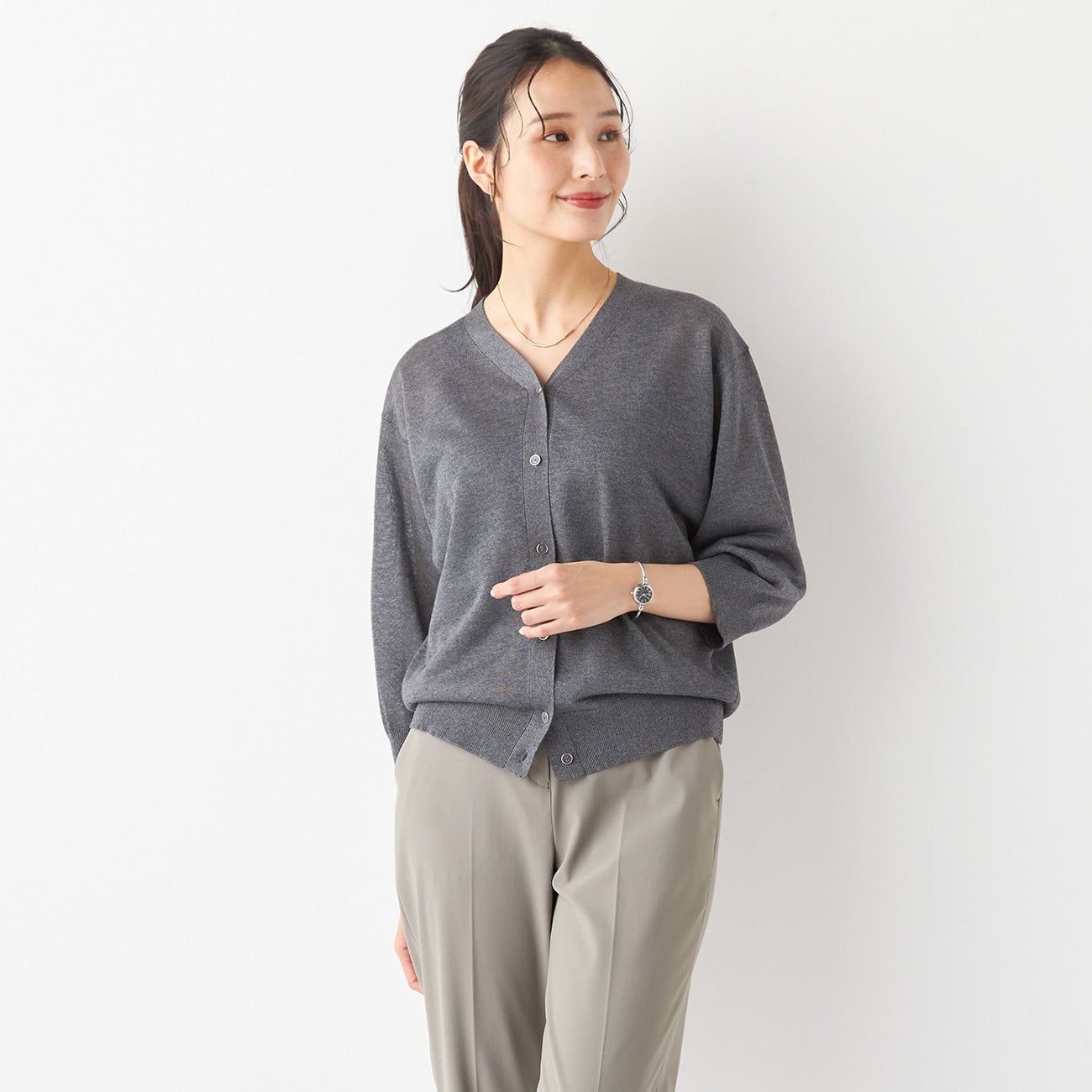 Sheer V-neck Knit Cardigan_24