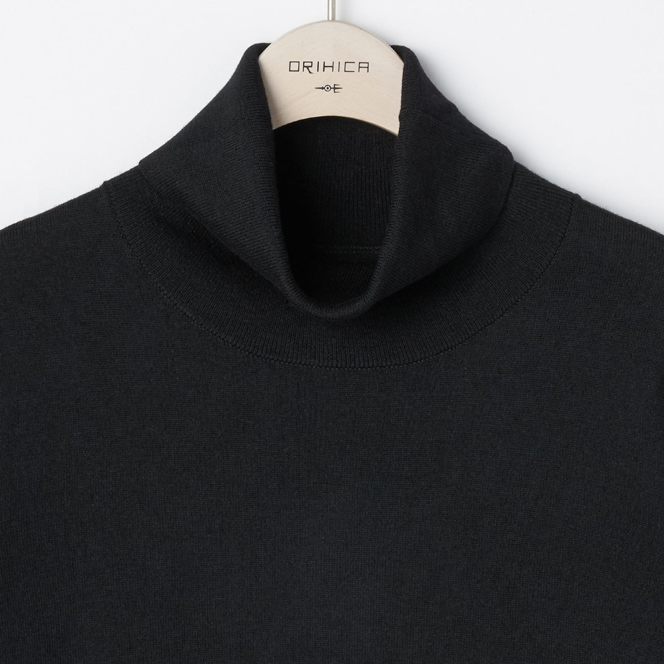 袖扣高领毛衣_51